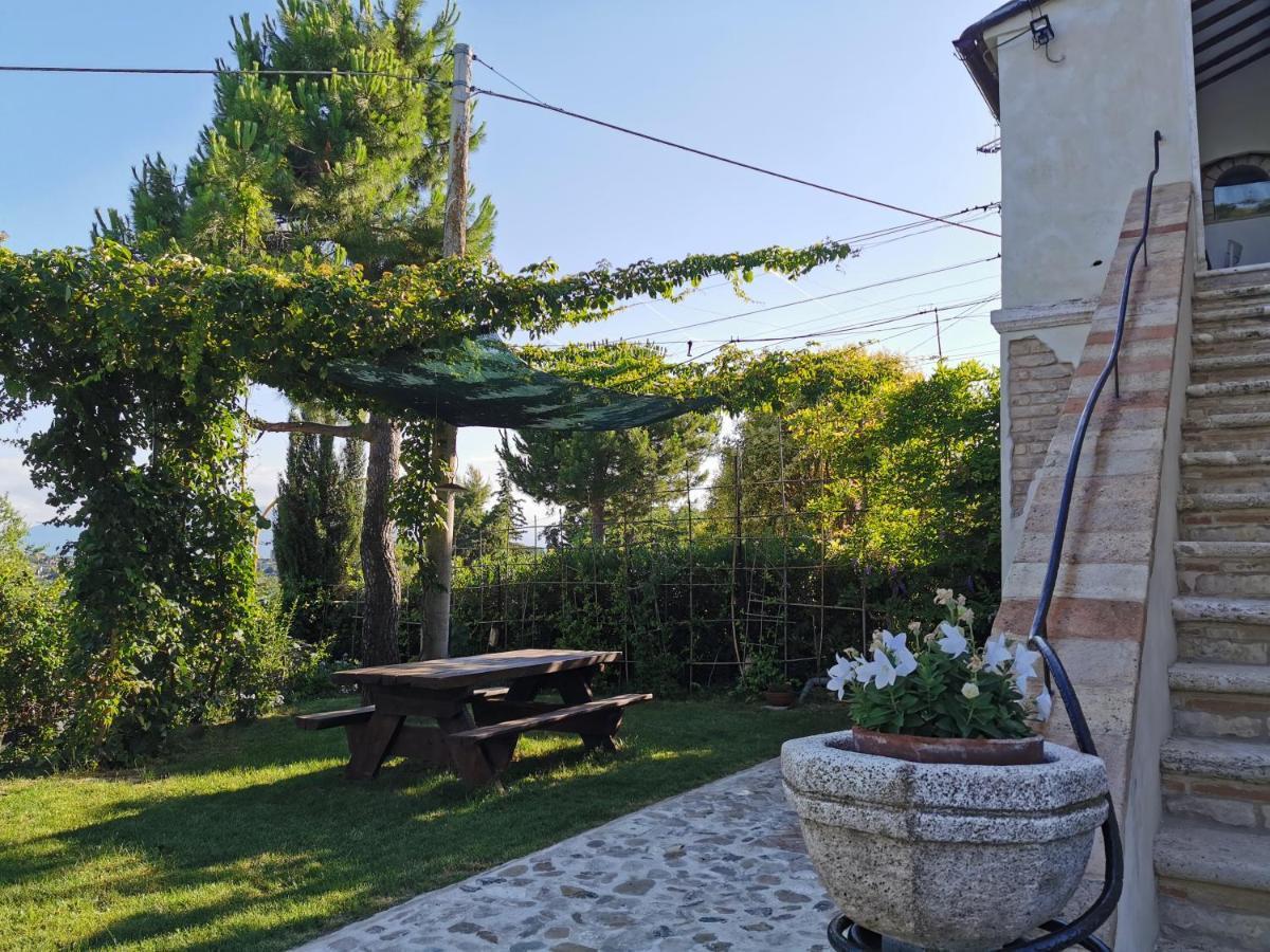 오피다 Casale Fonte Delle Pietre 빌라 외부 사진