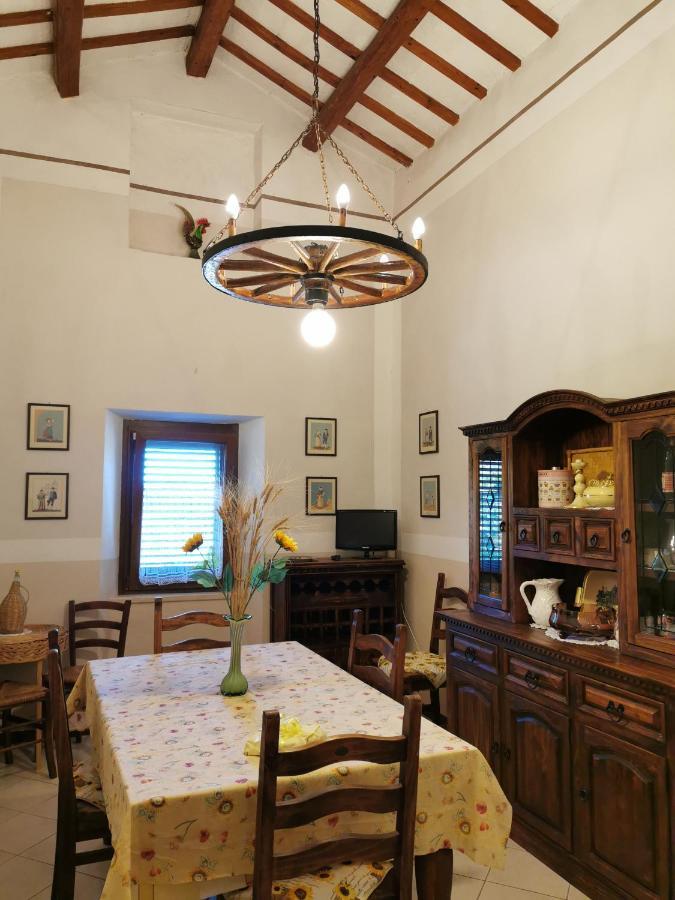 오피다 Casale Fonte Delle Pietre 빌라 외부 사진
