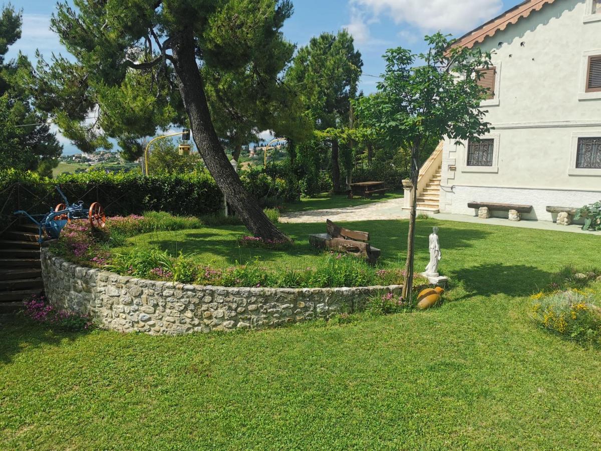 오피다 Casale Fonte Delle Pietre 빌라 외부 사진