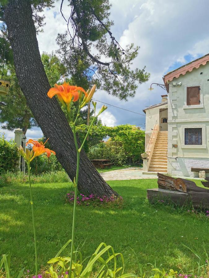 오피다 Casale Fonte Delle Pietre 빌라 외부 사진