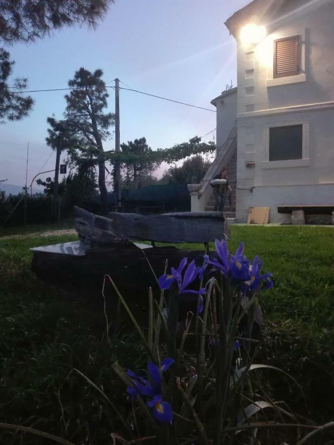 오피다 Casale Fonte Delle Pietre 빌라 외부 사진